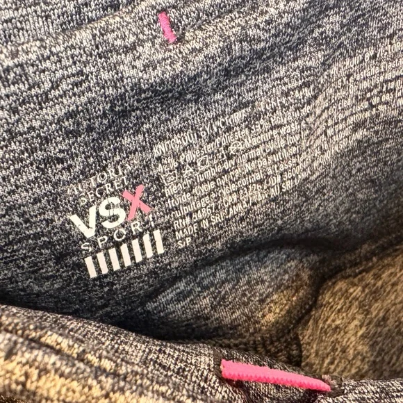 Heather Gray Women's Capri / Crop Leggings - Picture 4 of 4